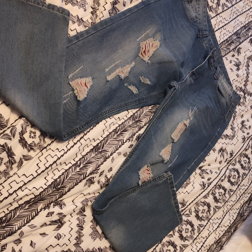 Signature by Levi Strauss Women's Distressed Blue Straight Leg Jeans
